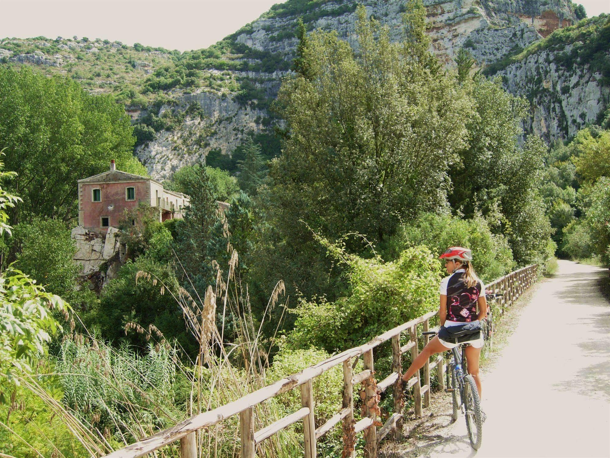 Parco Della Rocca Otel Punta Braccetto Dış mekan fotoğraf