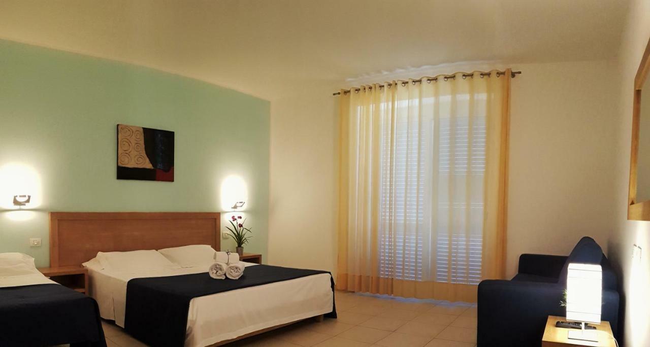 Parco Della Rocca Otel Punta Braccetto Dış mekan fotoğraf